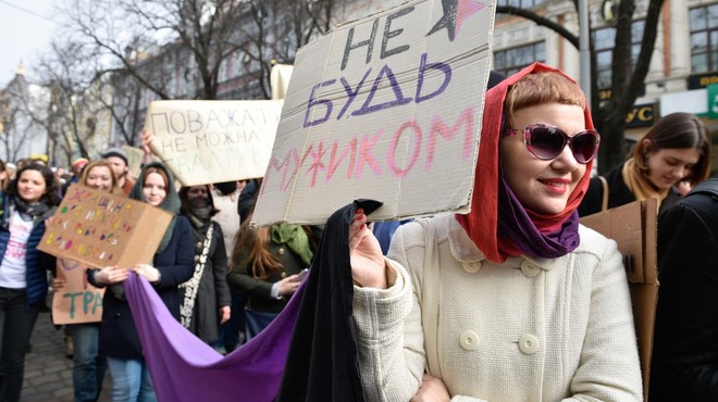 Zaradi protesta pred Kremljem priprli skupino feministk (foto: profimedia)