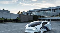 Umetna inteligenca in roboti: kaj prinaša prihodnost?
