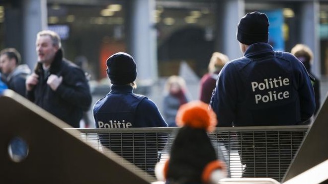 Belgijska policija aretirala moškega, ki je hotel zapeljati v množico (foto: STA)