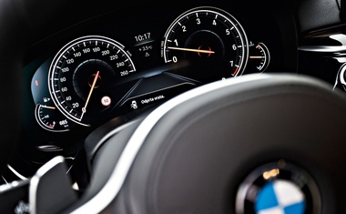Natančen, odziven in živahen: BMW 540i