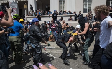 V ZDA protesti zaradi Trumpovega skrivanja davčnih napovedi