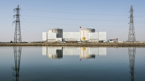 Francija: Po odkritju napake ustavili reaktor jedrske elektrarne!