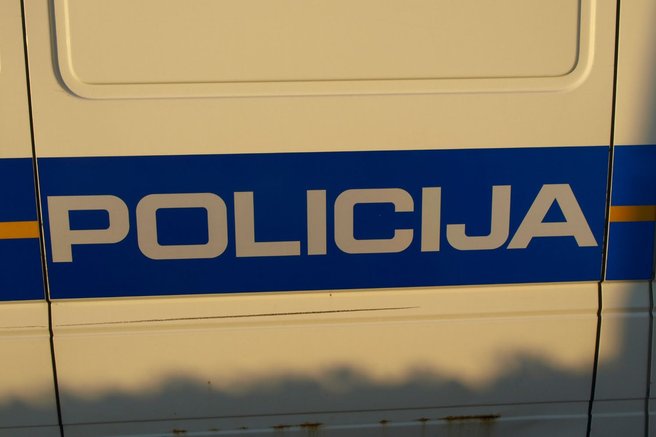 Vlekla jo je za lase in dušila: grozljiv napad na znano novinarko (vse zaradi odmevnega posnetka)