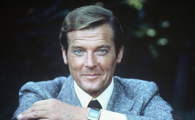 Umrl je britanski igralec Roger Moore!