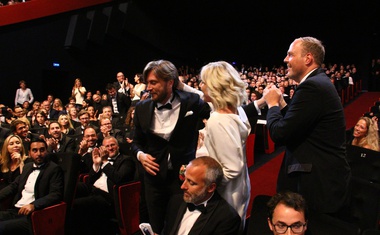 V Cannesu zlata palma švedskemu filmu The Square Rubena Östlunda