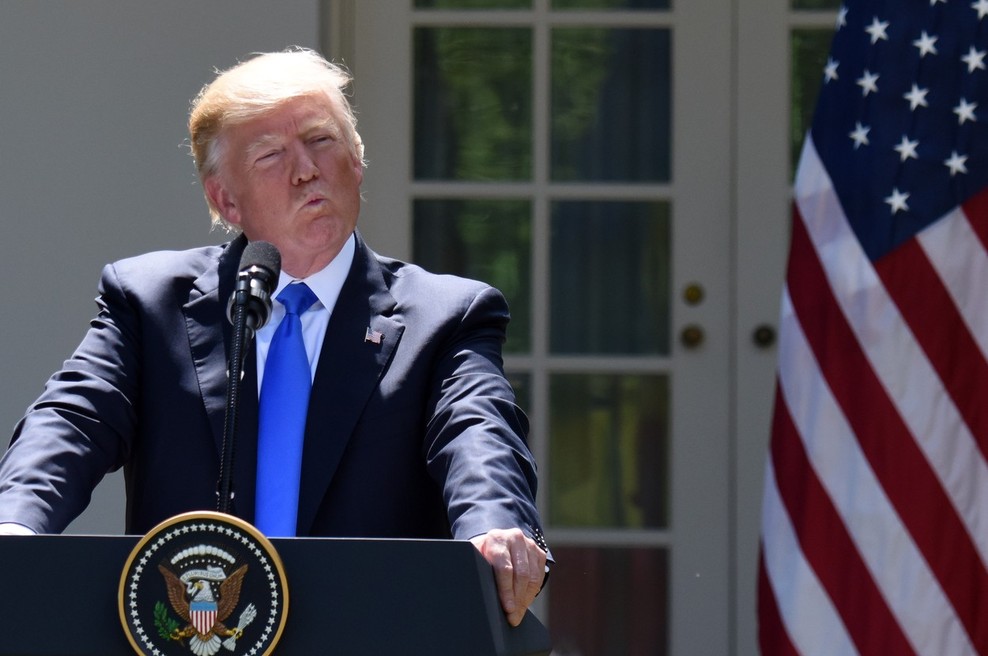 Trumpu navkljub sprožena preiskava o odpustitvi direktorja FBI Comeyja! (foto: profimedia)