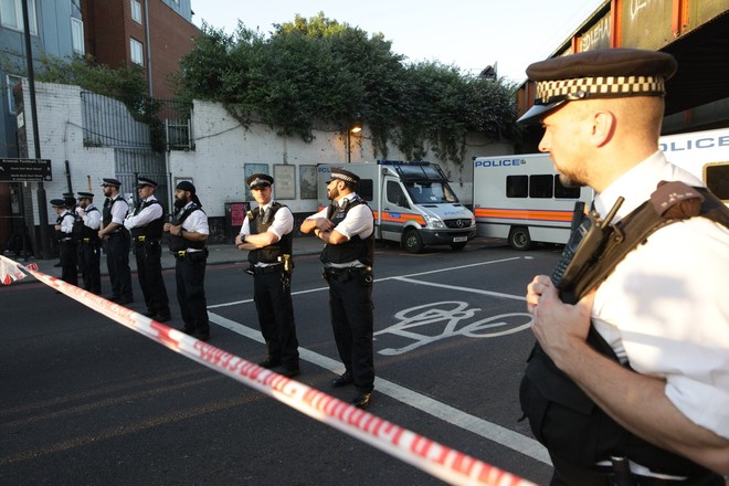 Londonski incident, ko je kombi zapeljal v vernike pred mošejo, je teroristično dejanje! (foto: profimedia)