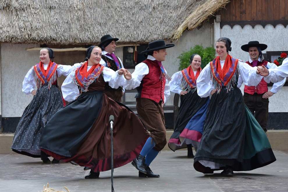 V Beltincih šest najboljših folklornih skupin