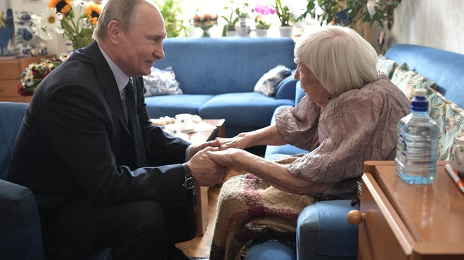 Putin obiskal borko za človekove pravice ob 90. rojstnem dnevu (foto: profimedia)