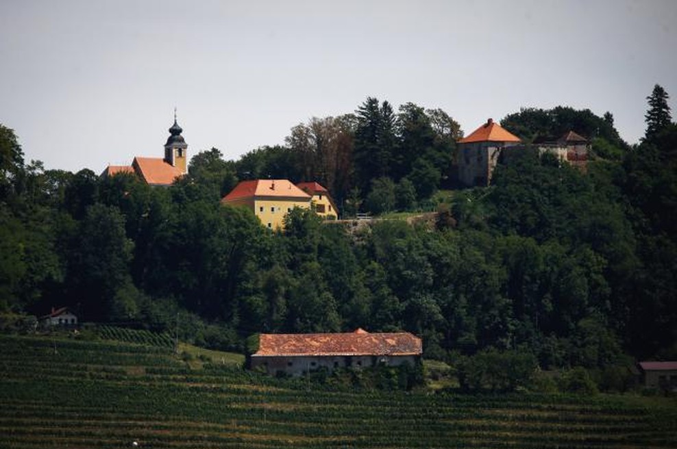 Ob deaktivaciji bombe v Vurberku le dve manjši eksploziji (foto: Anže Malovrh/STA)