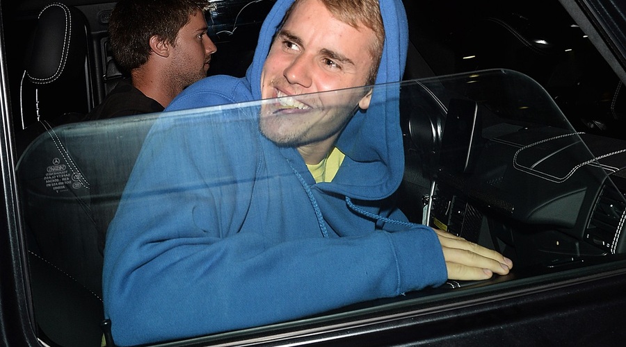 Justin Bieber predčasno zaključil turnejo in se opravičil oboževalcem! (foto: profimedia)