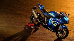 Vrnitev Suzikija GSX-R