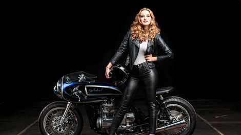 Krasna honda GL 1000 za darilo na MotörCityju