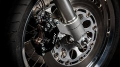 Krasna honda GL 1000 za darilo na MotörCityju