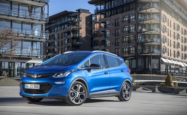 Opel Ampera: Električni američan kot prvi 'ljudski' električni avtomobil