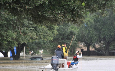 Tropska nevihta Harvey že dosegla obalo Louisiane