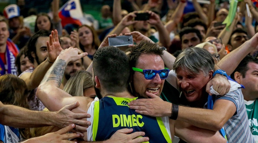 Navijači bodo košarkarski finale lahko spremljali tudi na velikih platnih (foto: profimedia)