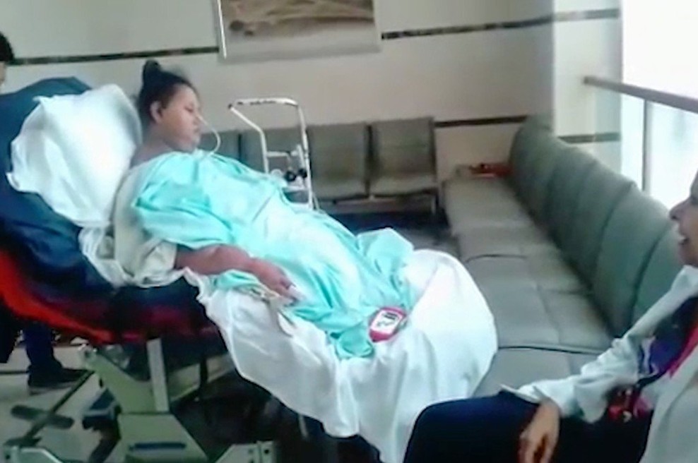 Zaradi postoperativnih zapletov umrla nekoč najdebelejša ženska na svetu (foto: profimedia)