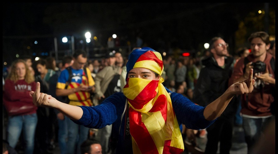 Katalonske oblasti za mednarodno posredovanje v sporu med Barcelono in Madridom (foto: profimedia)