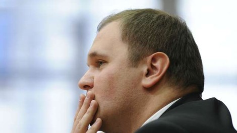 Matej Raščan zaradi oškodovanja podjetja Dela Revij obsojen na štiriletno zaporno kazen