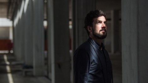 Ciril Jazbec: Postajamo kot zombiji, ki izgubljajo stik s samim seboj