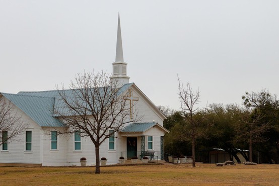 V Teksasu je strelski napad v cerkvi zahteval več smrtnih žrtev