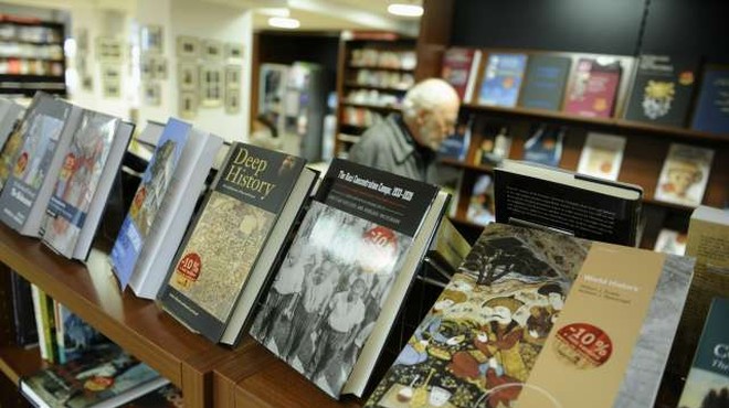 V knjigarni Konzorcij praznik tujih knjig, na Dunaju pa Teden slovenske književnosti! (foto: Nebojša Tejić/STA)