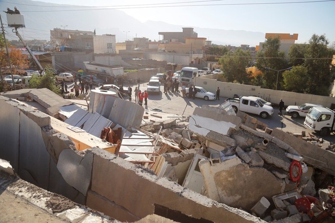 Število žrtev uničujočega potresa v Iranu in Iraku preseglo 300 (foto: profimedia)