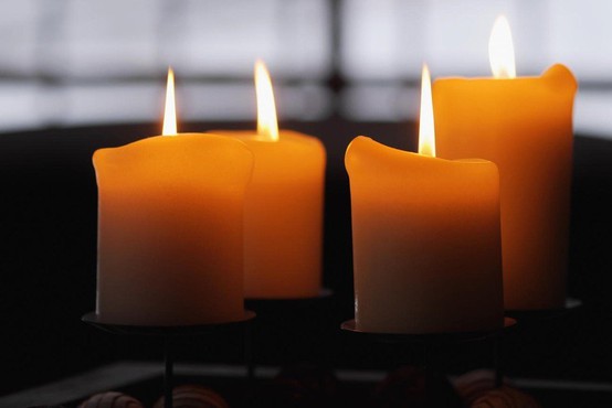 Svečka v znak solidarnosti s svojci, ki jih je prizadel samomor bližnjega!