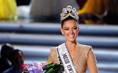 Miss Universe je miss Južne Afrike, med tekmovalkami je bila tudi Emina Ekić!