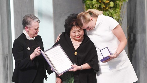 Nobelova nagrada za mir tokrat za svarila pred "norostjo" jedrskega orožja!