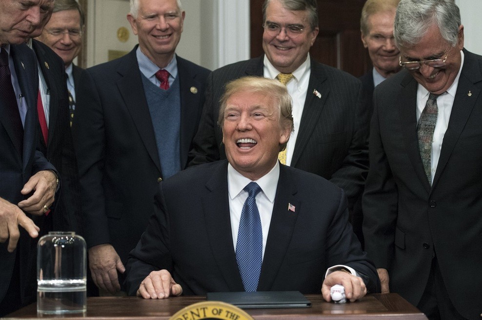 Donalda Trumpa pozivajo k odstopu zaradi spolnih nadlegovanj (foto: profimedia)