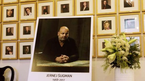 Jerneja Šugmana bodo pokopali na ljubljanskih Žalah z vojaškimi častmi