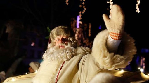 Po Miklavžu in božičku je čas za nastop dedka Mraza