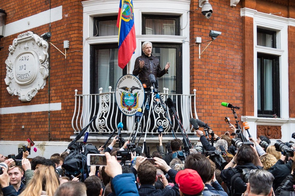 Assange dobil ekvadorsko osebno identifikacijsko številko 1729926483! (foto: profimedia)