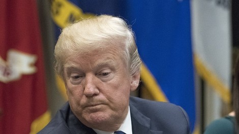 Zaradi ločevanja otrok od staršev s tožbo nad Trumpa!