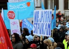 Jakob Počivavšek: "Danes stavka okoli 30.000 javnih uslužbencev!"