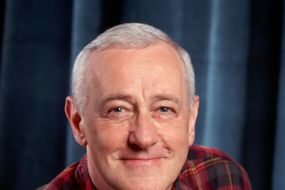 Umrl je igralec John Mahoney, ki je v seriji Fraiser igral očeta