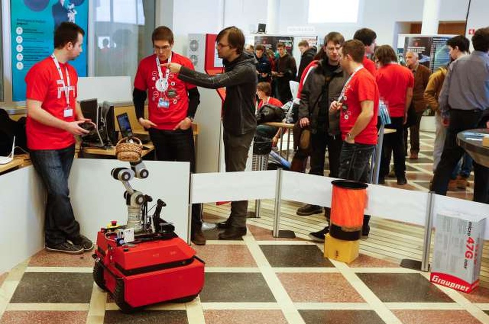 Vse o informativnih dnevih srednjih šol in fakultet v petek in soboto! (foto: Anže Malovrh, STA)
