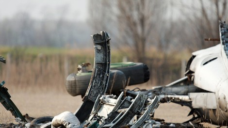 V bližini Moskve strmoglavilo rusko potniško letalo z 71 ljudmi na krovu