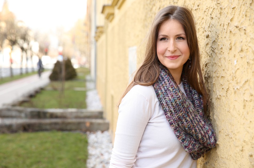 Anja Cizel (umetniška vodja skupine Tine Rožanc) o zgodbi o aleksandrinkah (foto: Helena Kermelj)