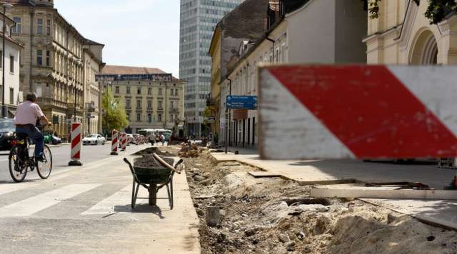 Gosposvetska cesta in Dalmatinova ulica v Ljubljani s popolno zaporo do 30. junija! (foto: Tamino Petelinšek/STA)