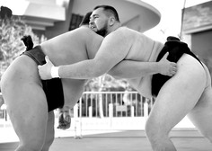 Japonski sumo po aferi s prirejenimi izidi zdaj pretresa še afera z ženskami v ringu