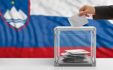Premier Marjan Šarec je odstopil in pozval k predčasnim volitvam