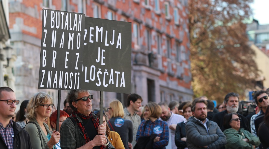 Na shodu za znanost se je zbralo 500 raziskovalcev in podpornikov! (foto: Goran Antley)