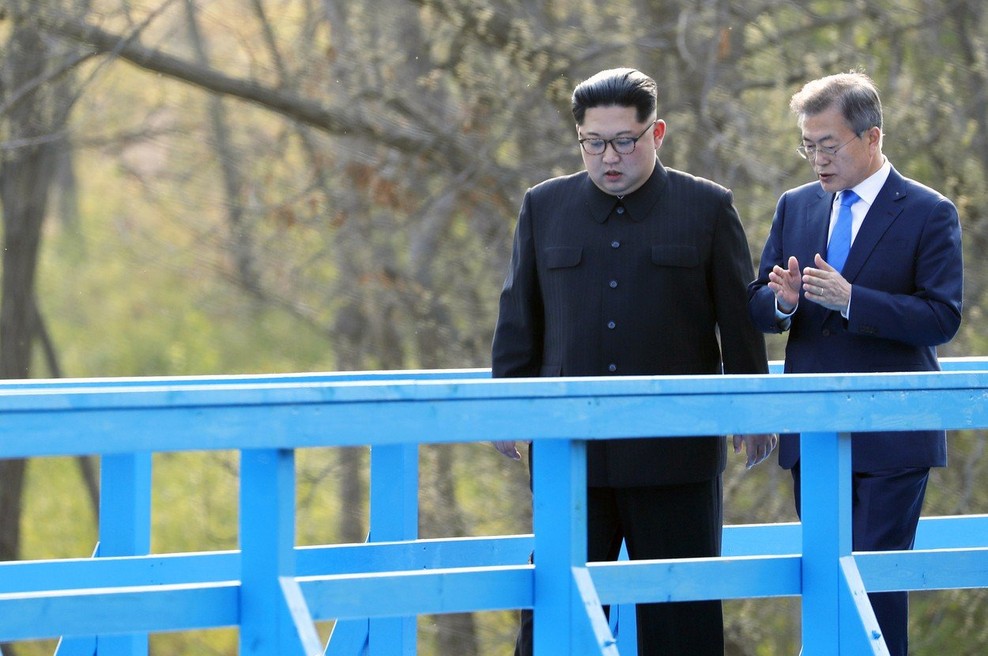 Moon Jae-in: "Ne rabim Nobelove. Naj jo ima Trump! Vse, kar potrebujemo, je mir." (foto: profimedia)