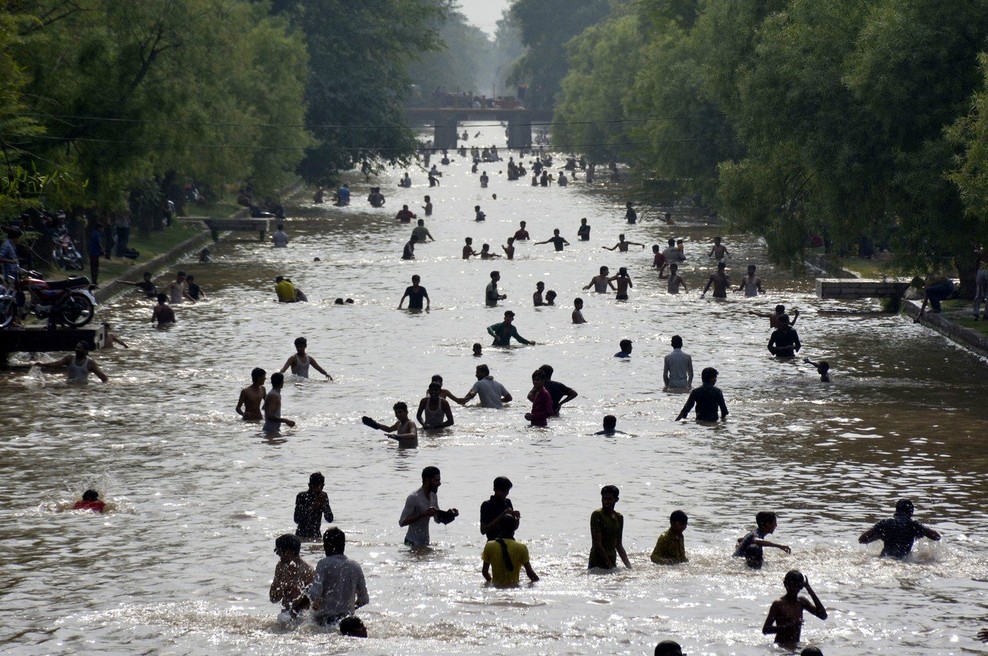 Bizarno vreme: Zaradi temperatur nad 40 stopinjami Celzija v Pakistanu razglasili rdeči alarm! (foto: profimedia)