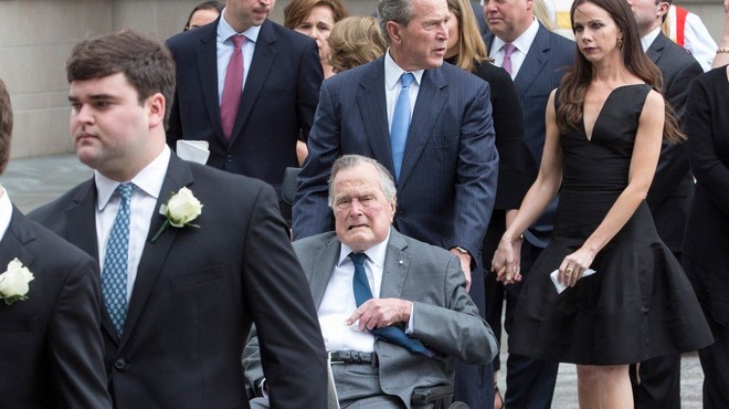 Nekdanji predsednik ZDA George Bush starejši ponovno v bolnišnici (foto: profimedia)