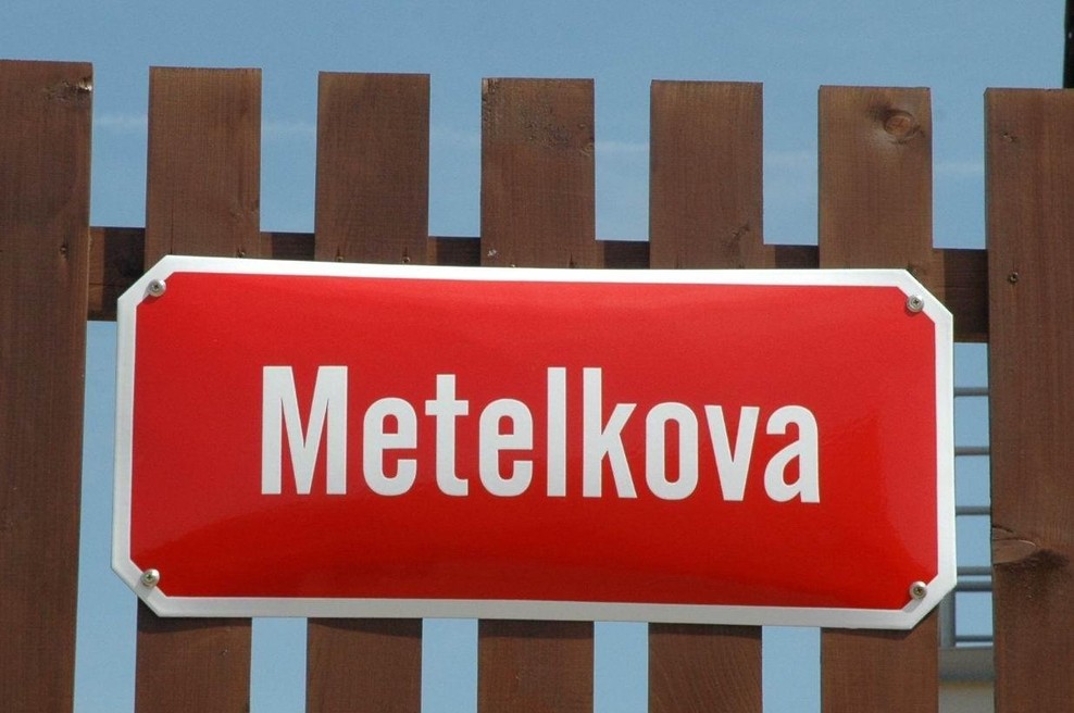25-letnik ponoči zanetil požar na Metelkovi (foto: Profimedia)