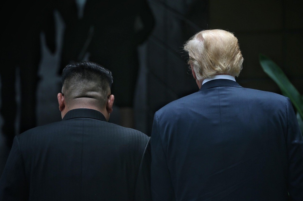 Trump in Kim v Singapurju podpisala dogovor, na Twitterju pa najbolj odmeva Trumpova šala! (foto: profimedia)